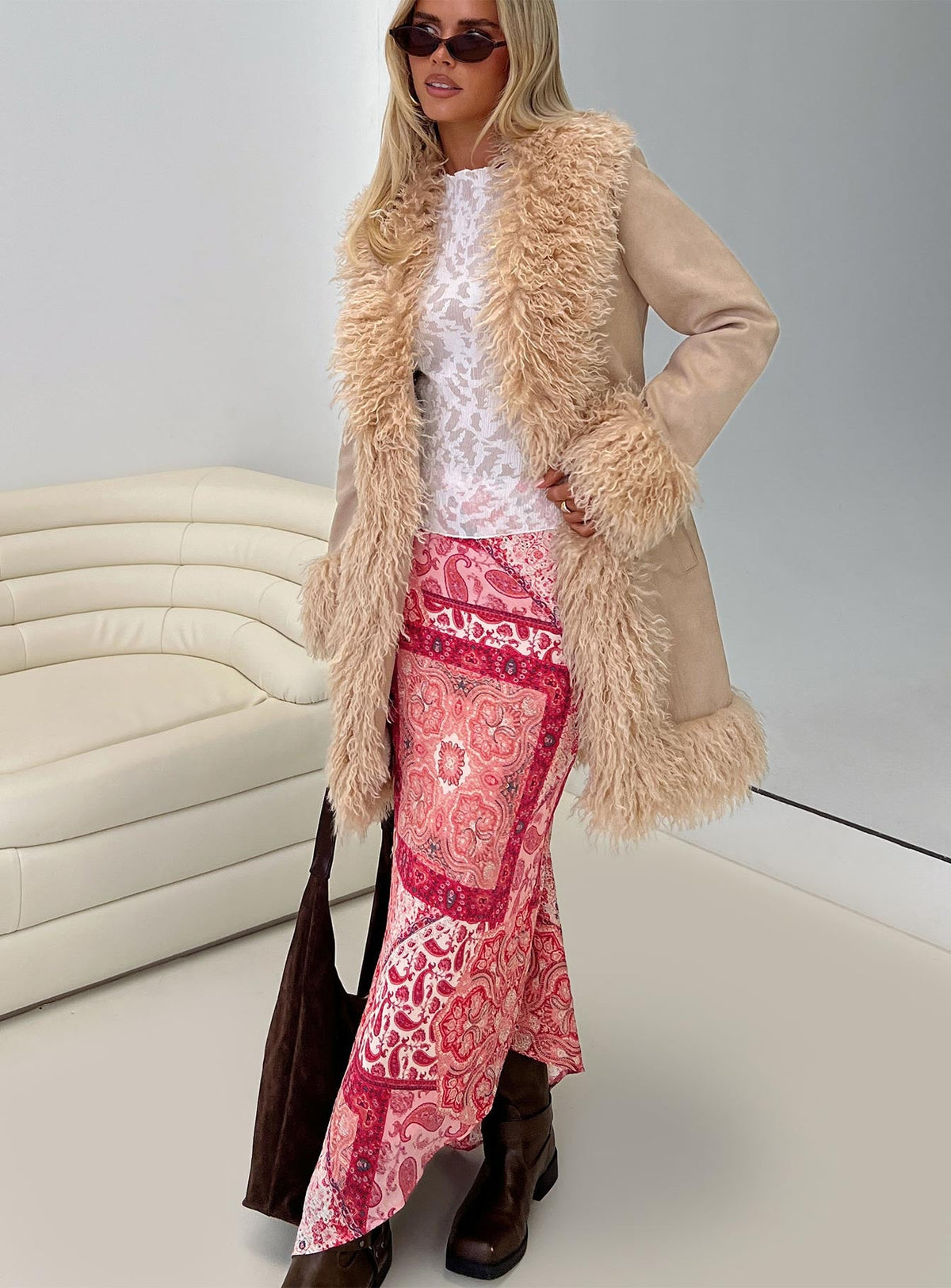 Chaqueta Josefina con detalle de pelo sintético en beige