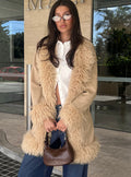 Chaqueta Josefina con detalle de pelo sintético en beige