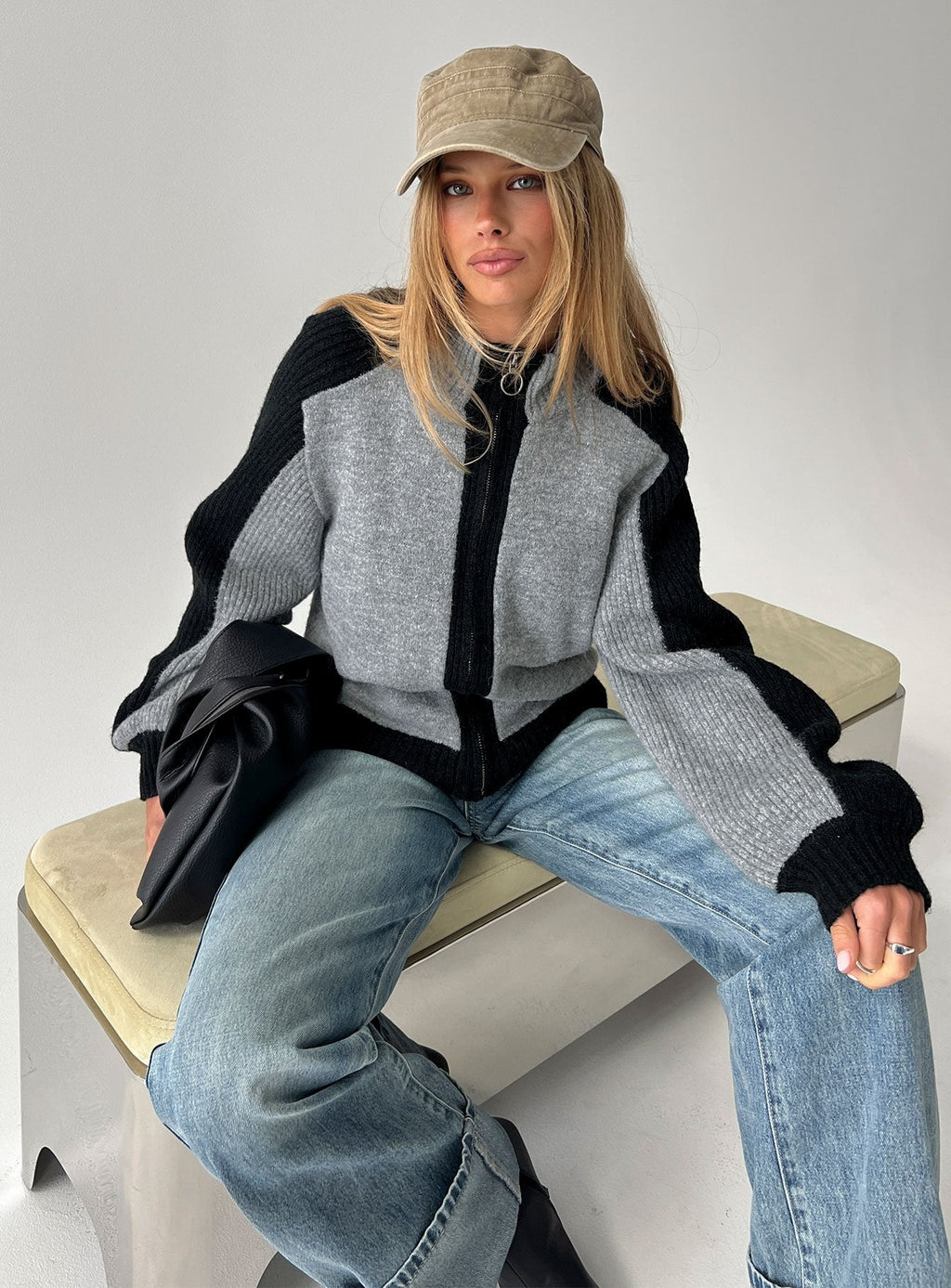 Jersey Asrar Gris / Negro