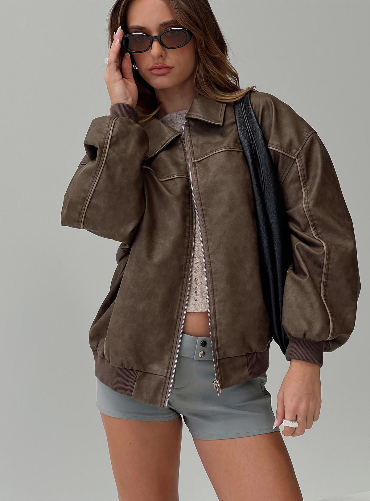 Chaqueta tipo bomber de piel sintética Goldsmith en marrón oscuro lavado