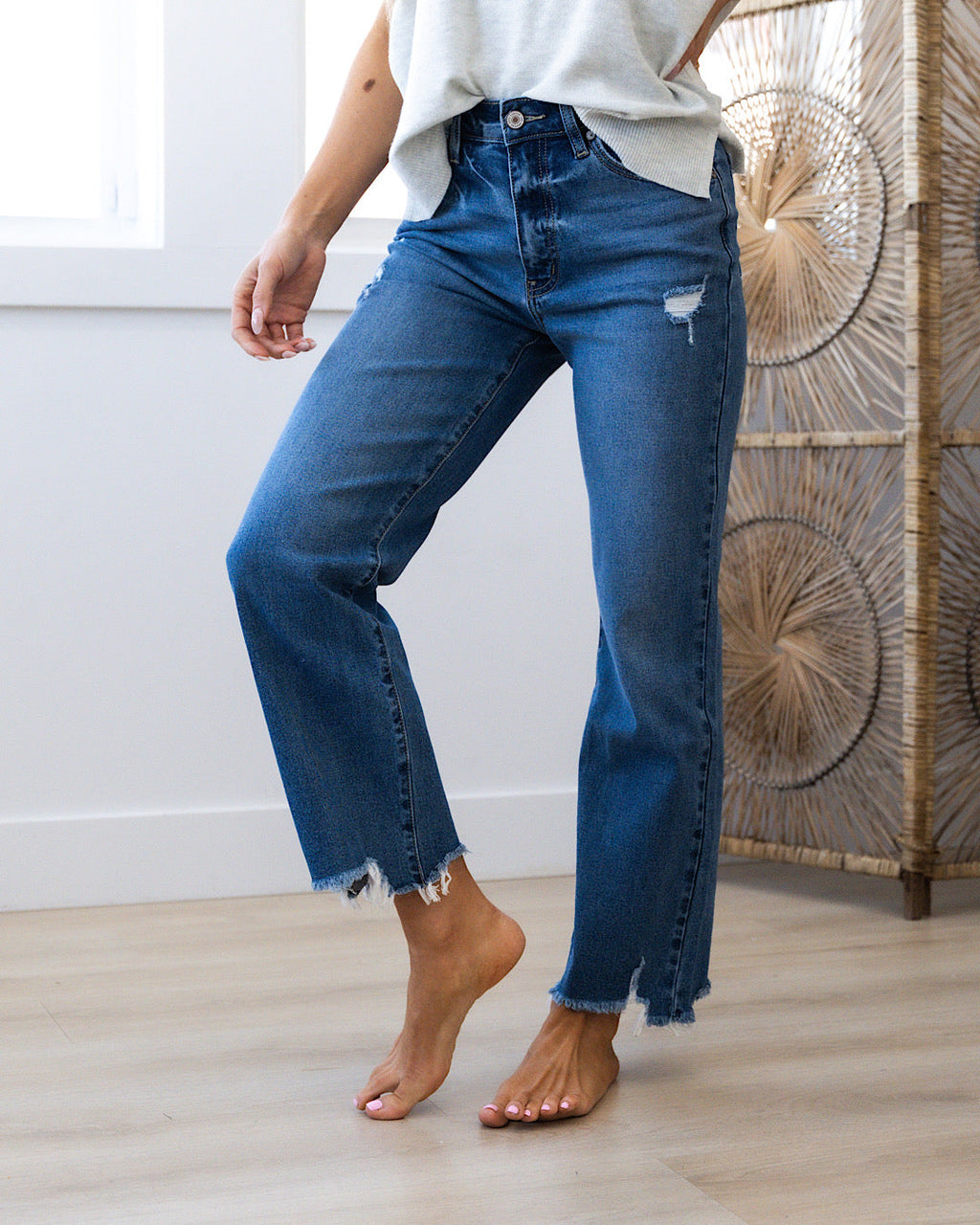 Jeans de pierna ancha KanCan Parker con dobladillo deshilachado EN OFERTA