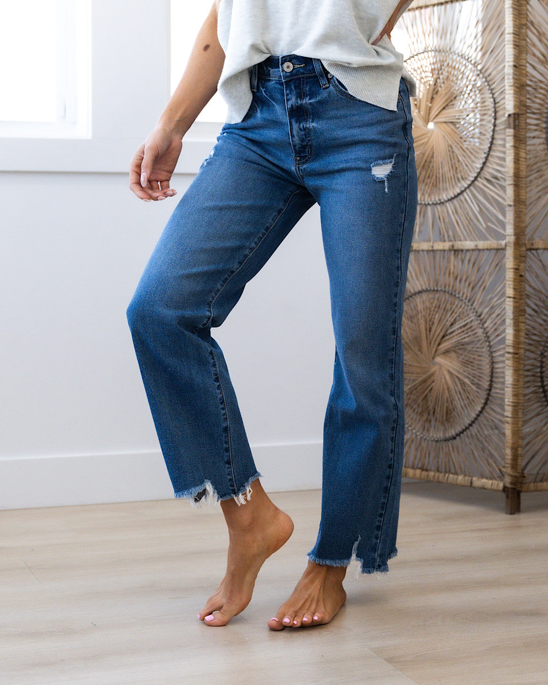Jeans de pierna ancha KanCan Parker con dobladillo deshilachado EN OFERTA