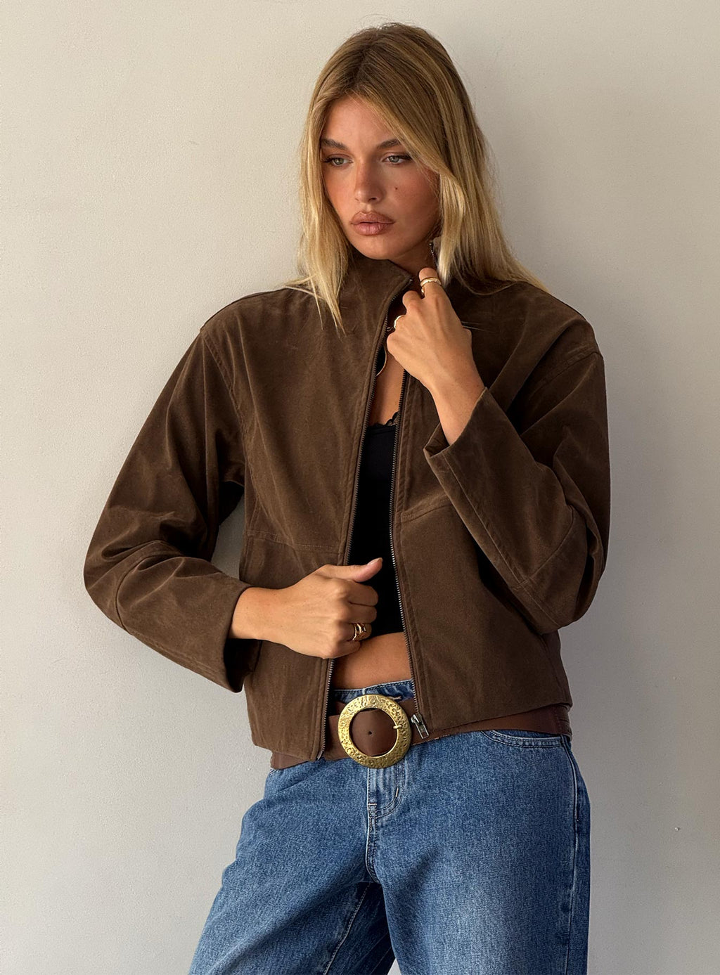 Chaqueta Jessalynn de ante sintético con cremallera, color marrón