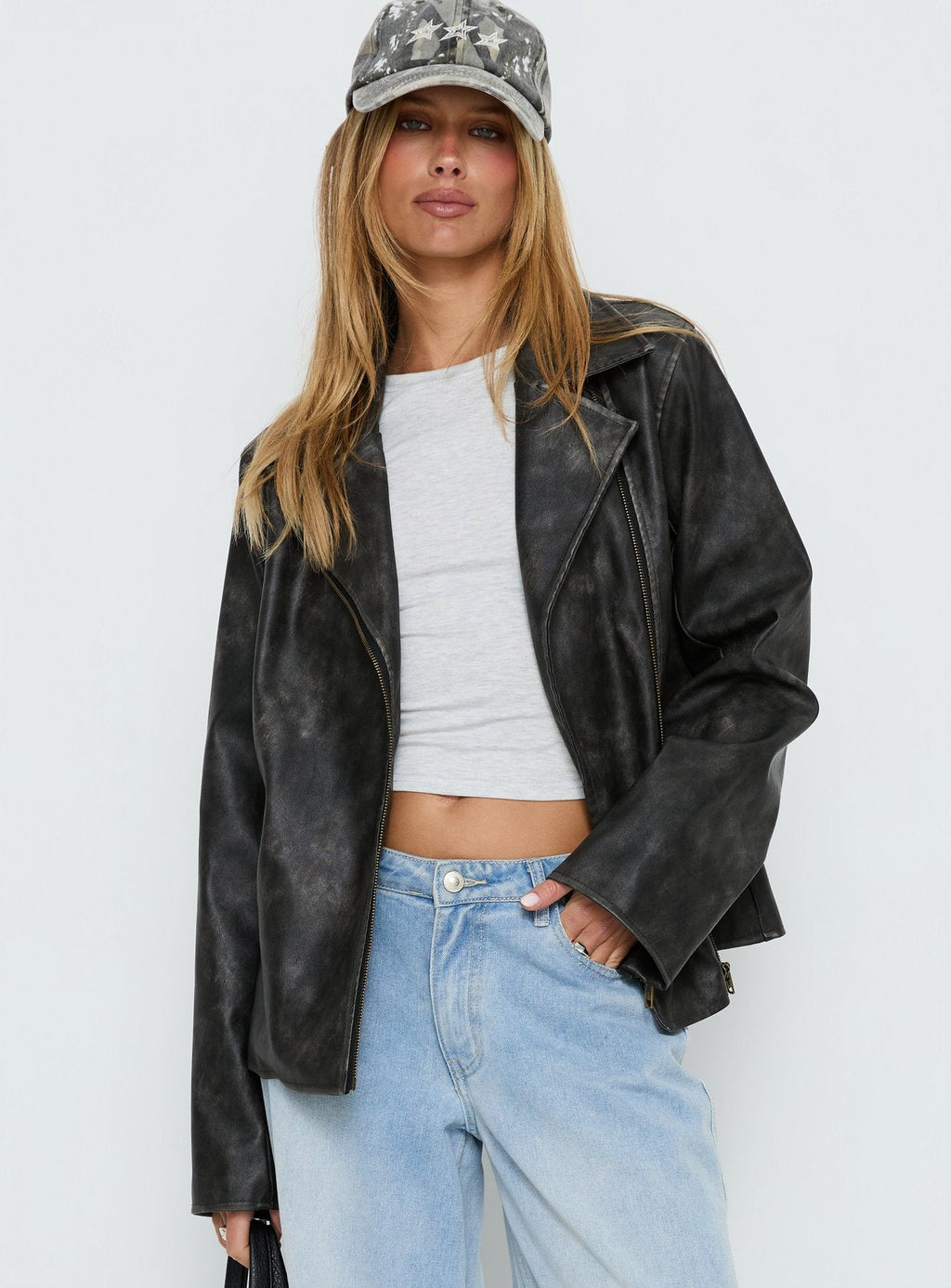 Chaqueta de piel sintética con cuello Vyolette, negro lavado