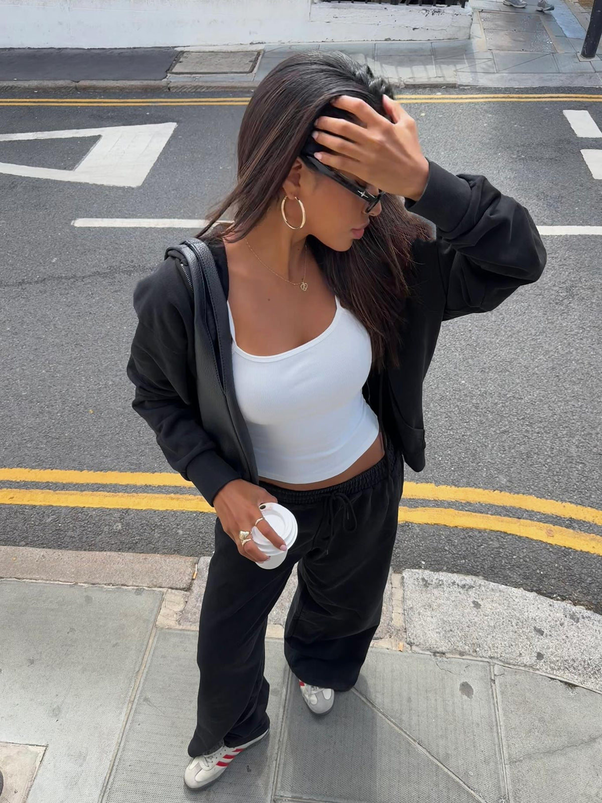Sudadera con capucha extragrande All Day, negro lavado