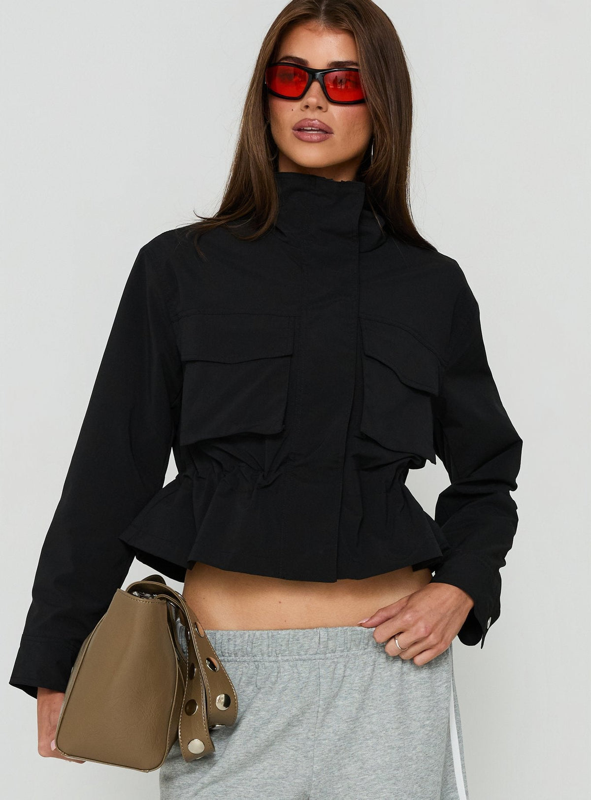 Chaqueta de cuello embudo Annisa negra
