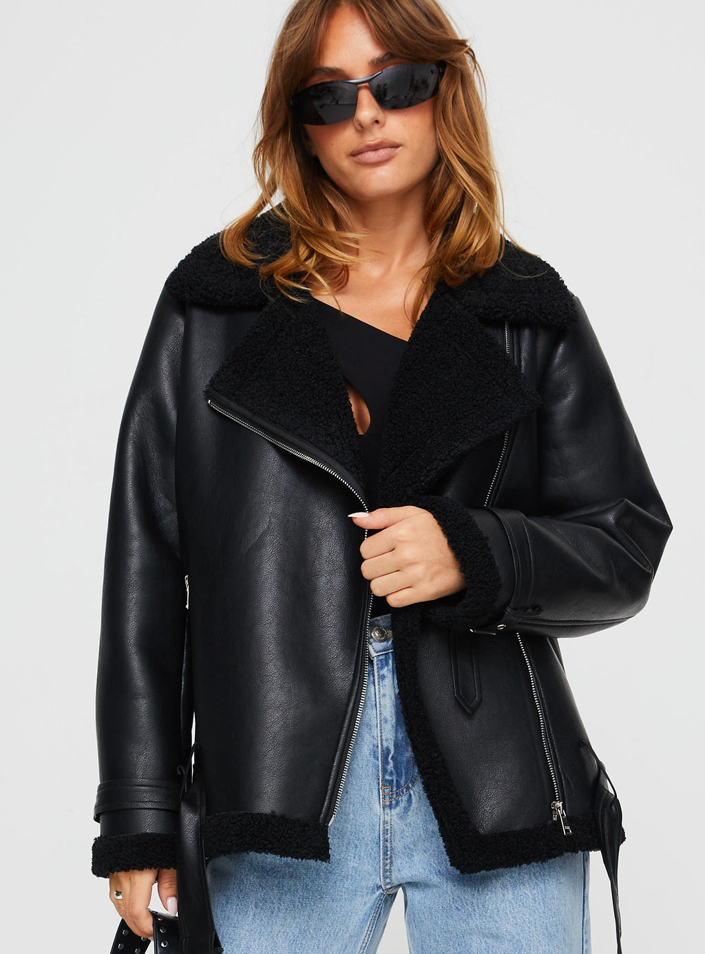 Chaqueta de piel sintética con borrego Maudie negra