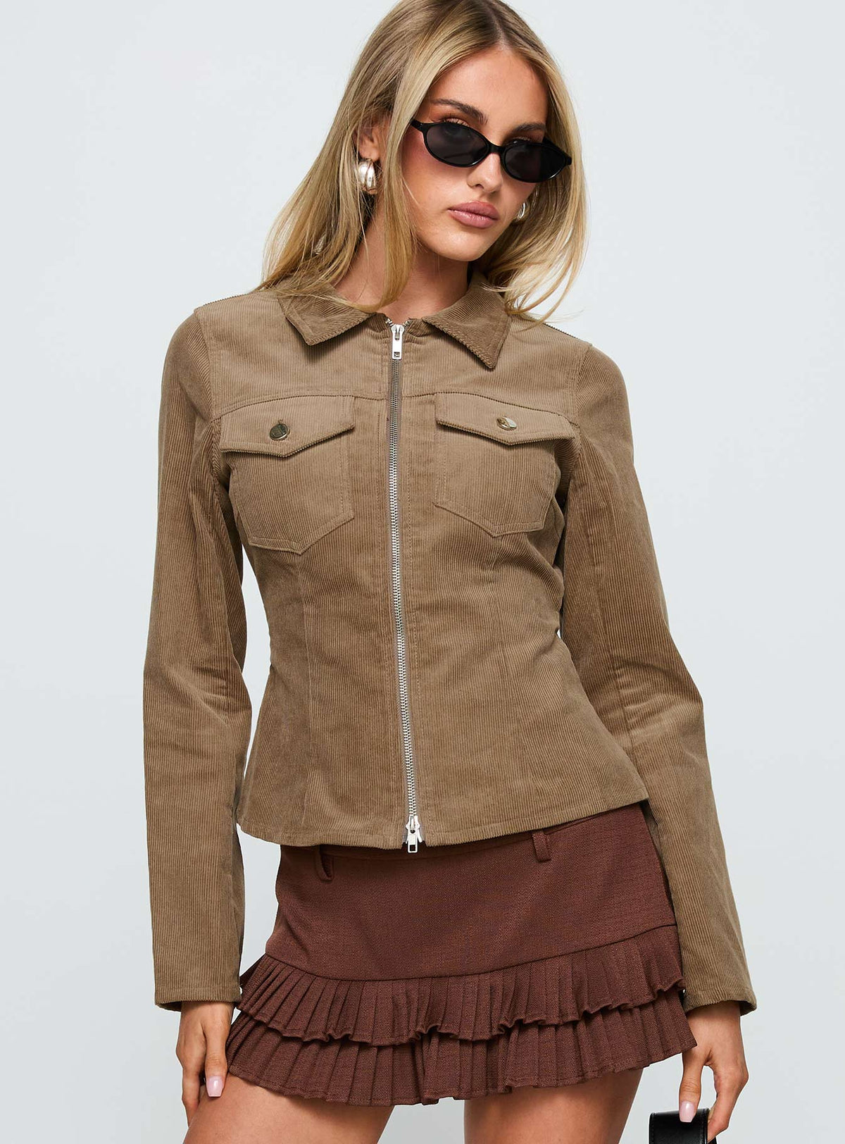 Chaqueta Rohana color nogal