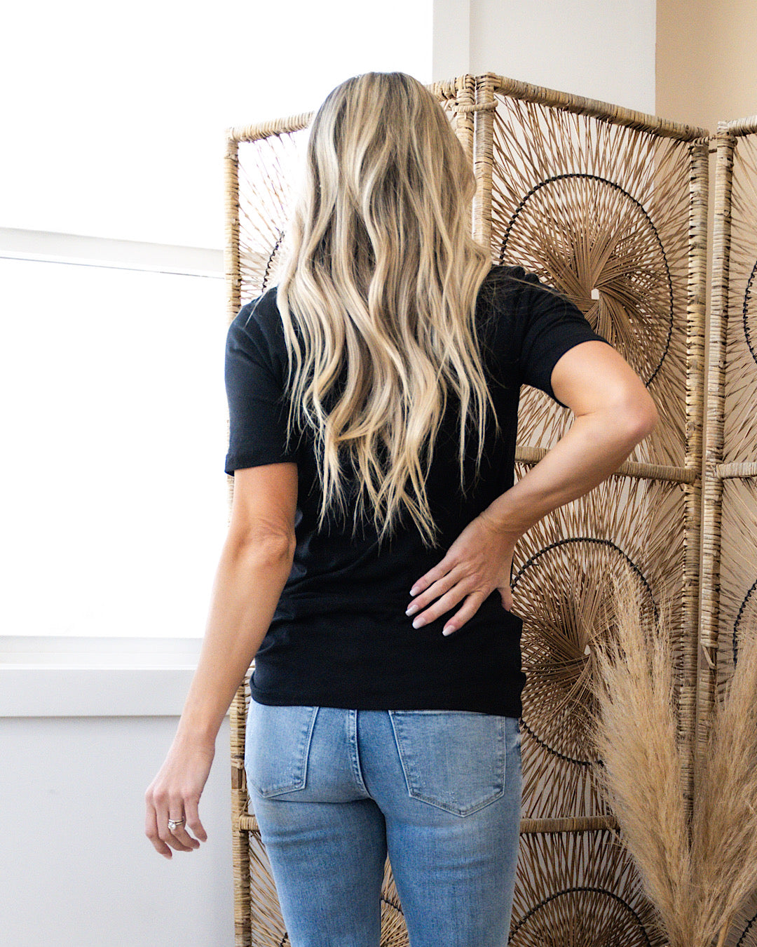 Blusa favorita con cuello en V - Negro