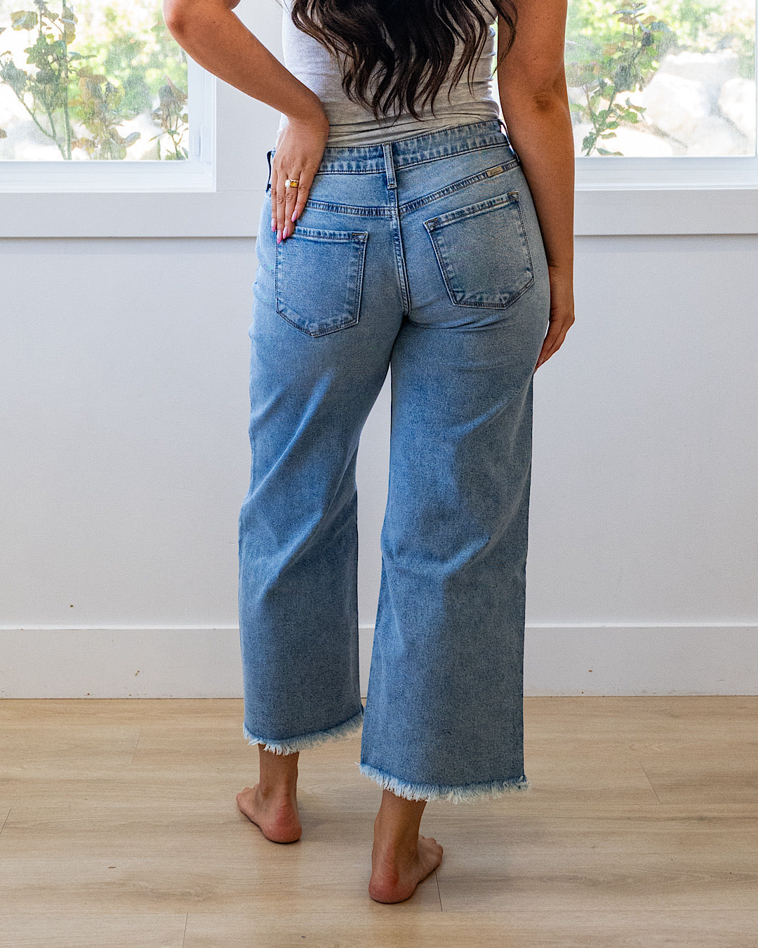 Jeans de pierna ancha Logan Fray Hem de KanCan