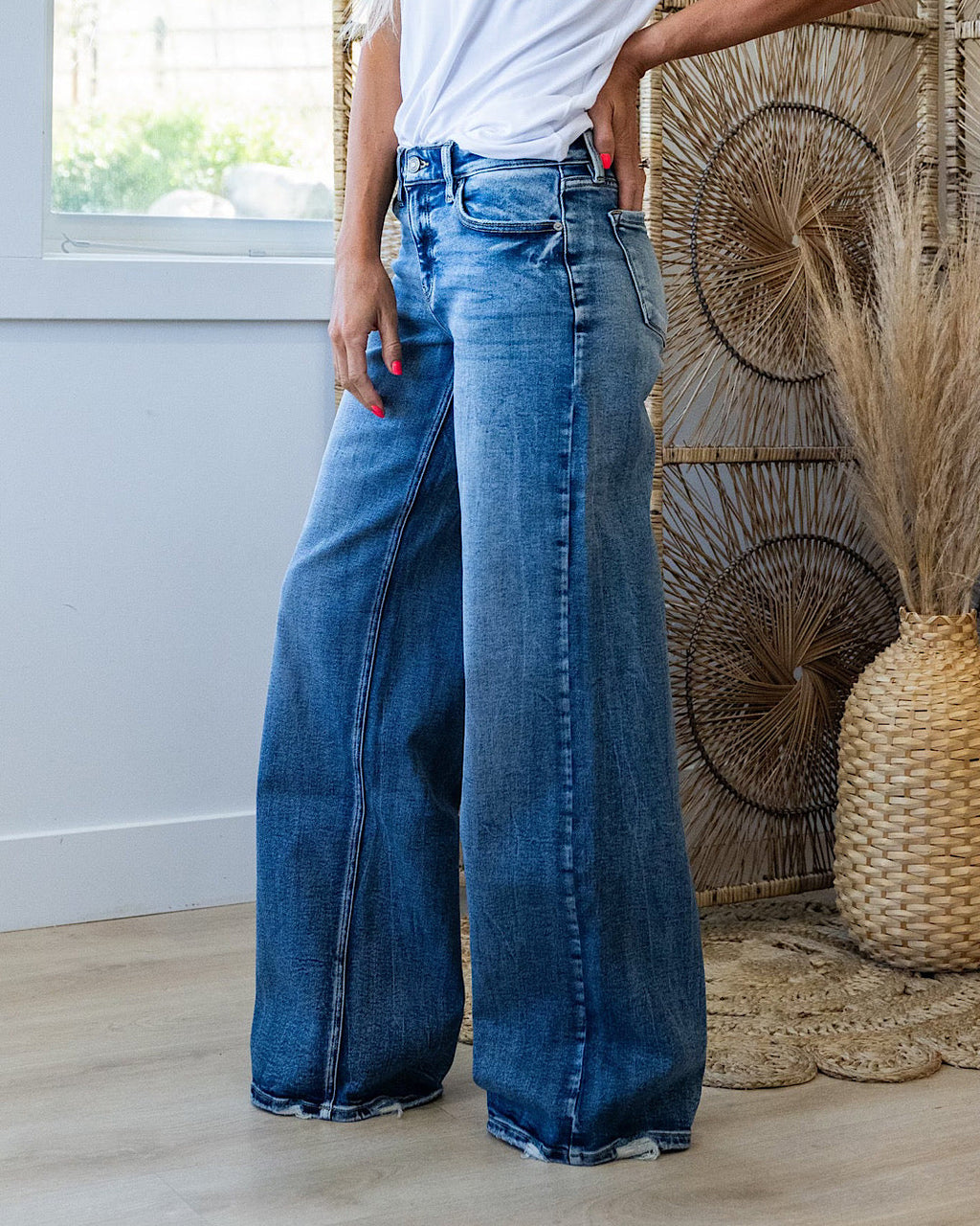 Jeans de pierna ancha KanCan Elena sin desgastes