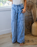 Jeans de pierna ancha con amarre en la cintura Blakeley Say Yes VENTA FINAL
