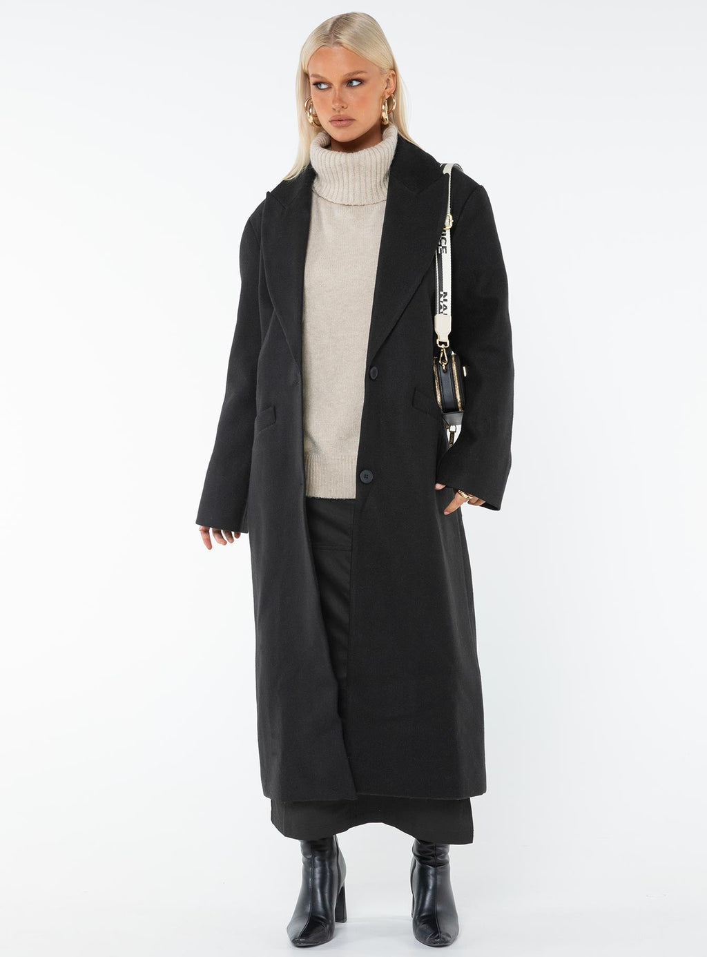 Abrigo Olsen negro