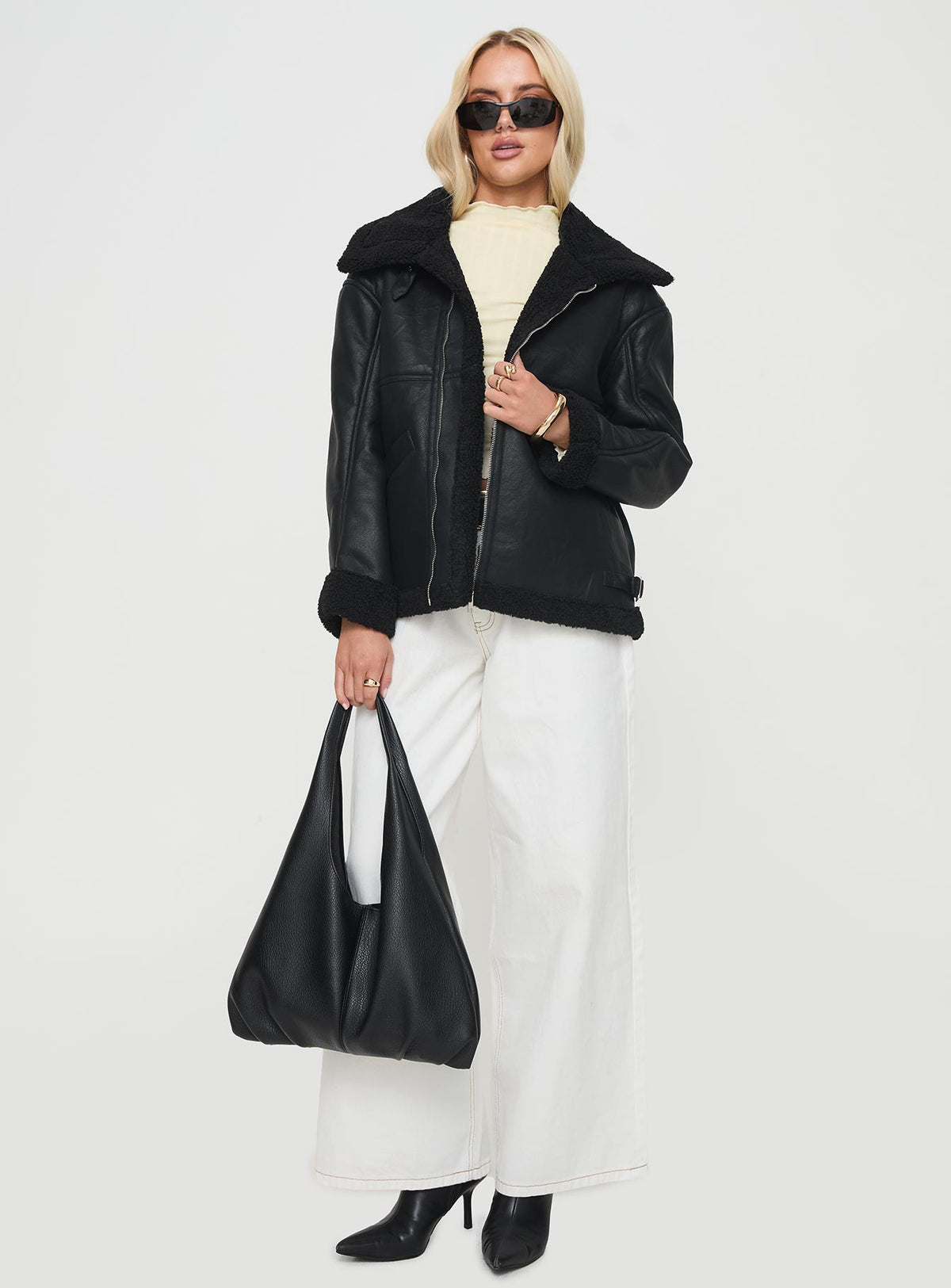Chaqueta de borrego Jadu negra
