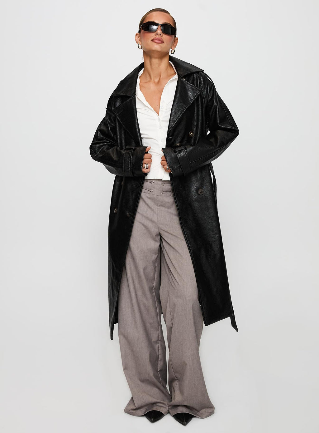 Gabardina de piel sintética Think Later, color negro