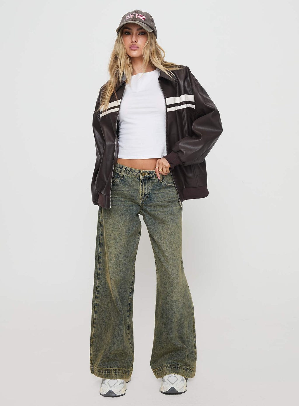 Chaqueta bomber de piel sintética Goldsmith Chocolate / Blanco