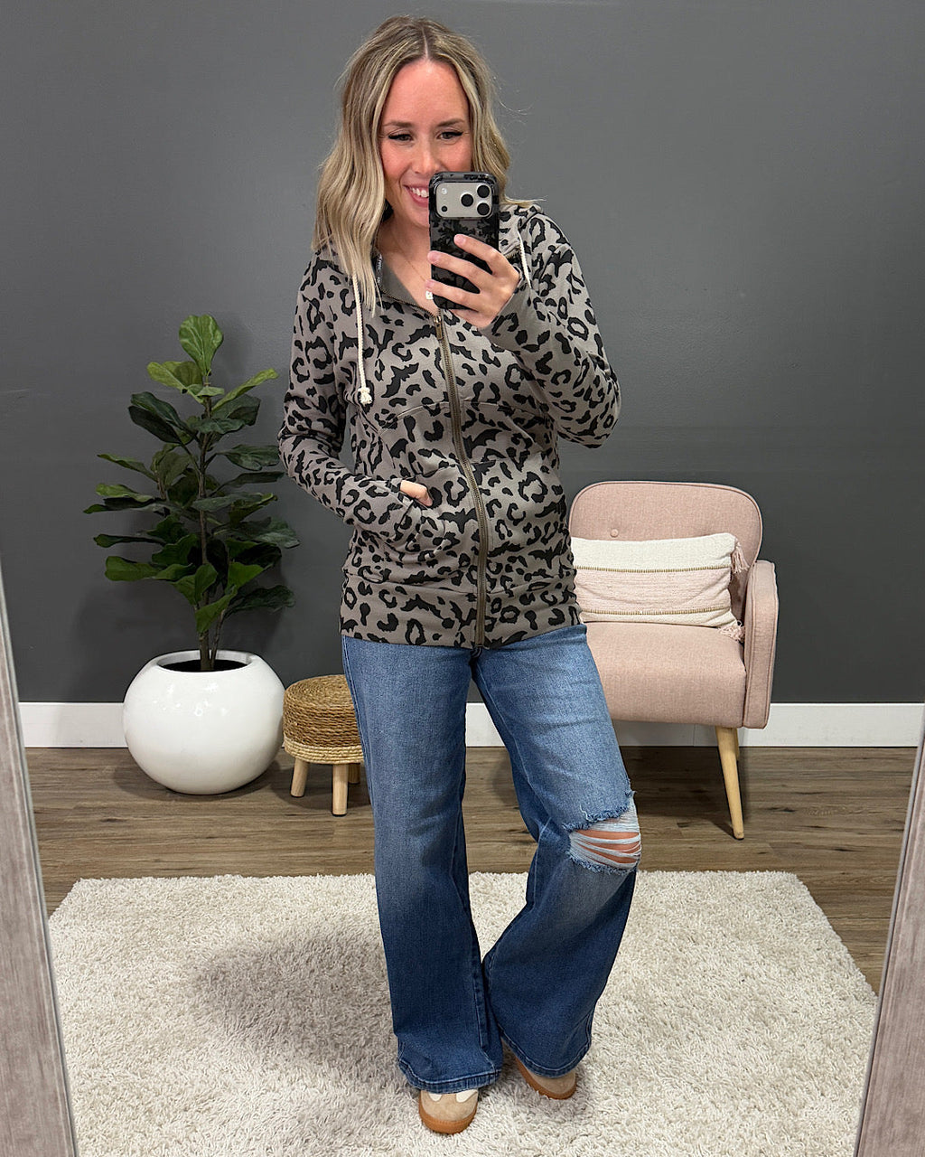 ¡NUEVO! Sudadera con cremallera completa Feline Batty de Ampersand Ave