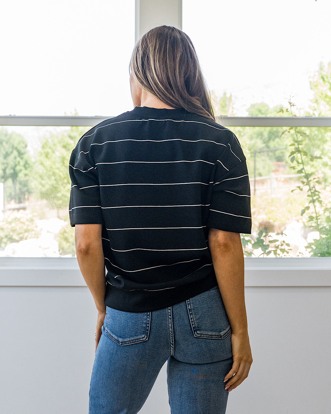Top de rayas de tela tipo neopreno Macey - Negro y crema
