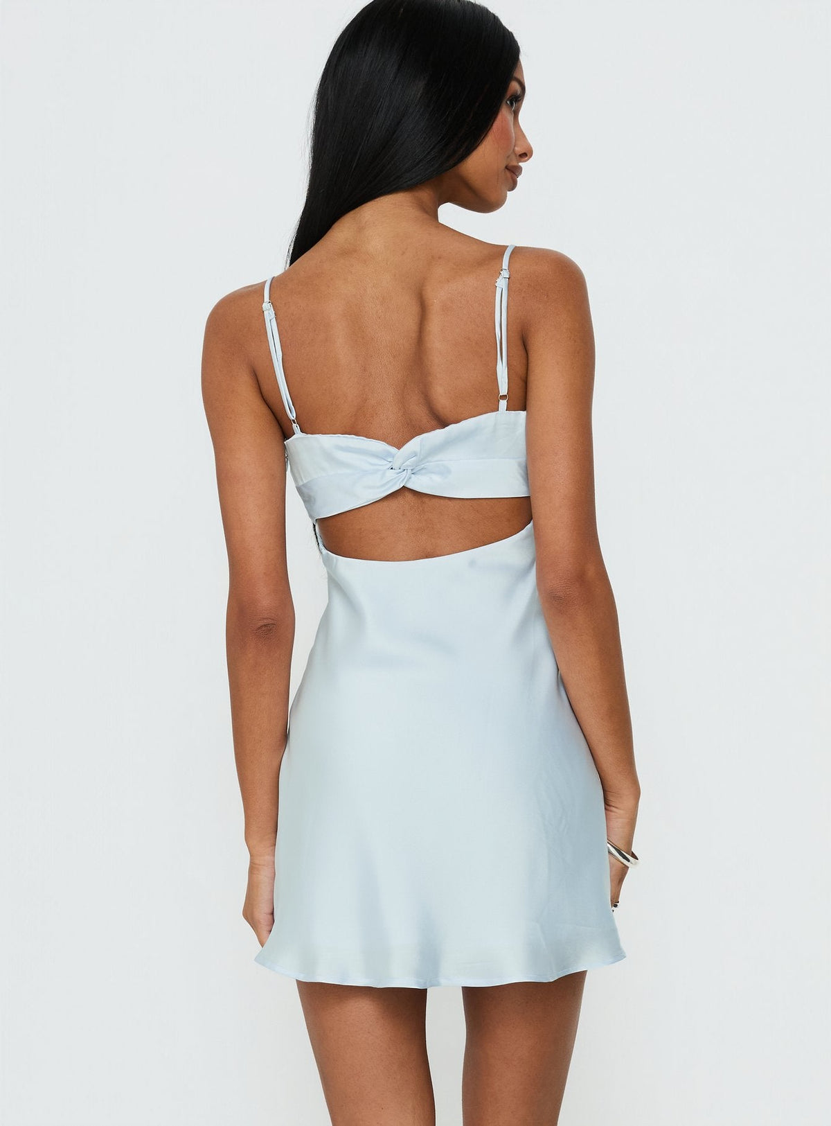 Minivestido con cuello de pico Iseabal azul hielo