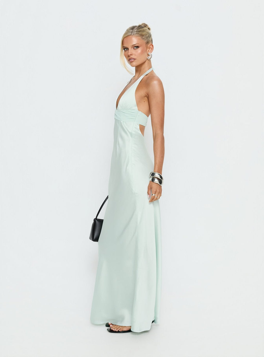 Vestido largo con cuello halter Odyssa, verde menta