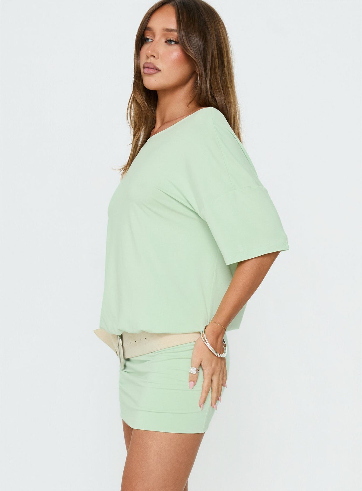 Minivestido drapeado con hombros descubiertos Ashlinn Menta Jalea