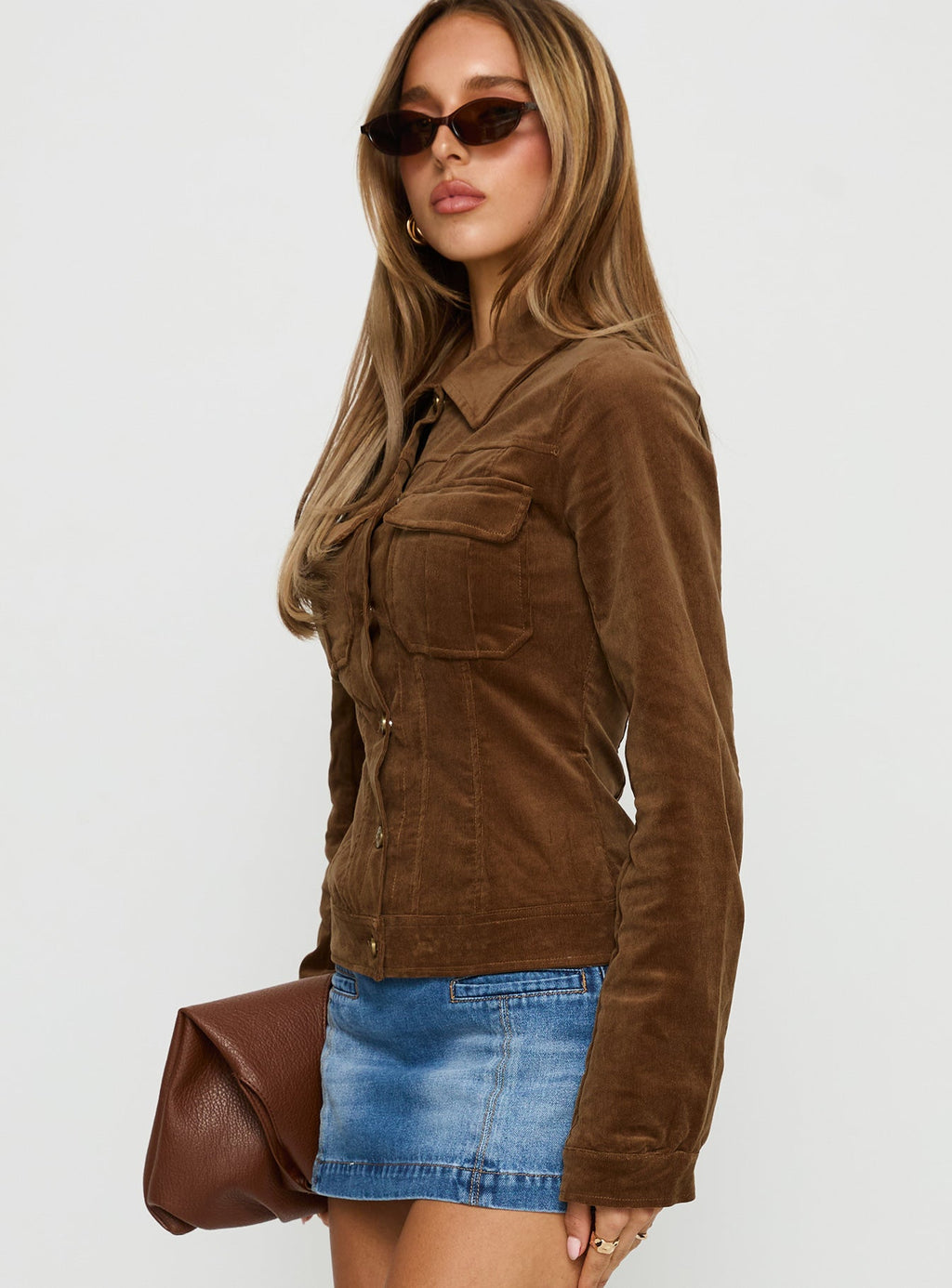 Chaqueta entallada de pana Jadeann, color marrón