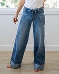 Jeans rectos con cintura doblada y dobladillo de Judy Blue Eliza