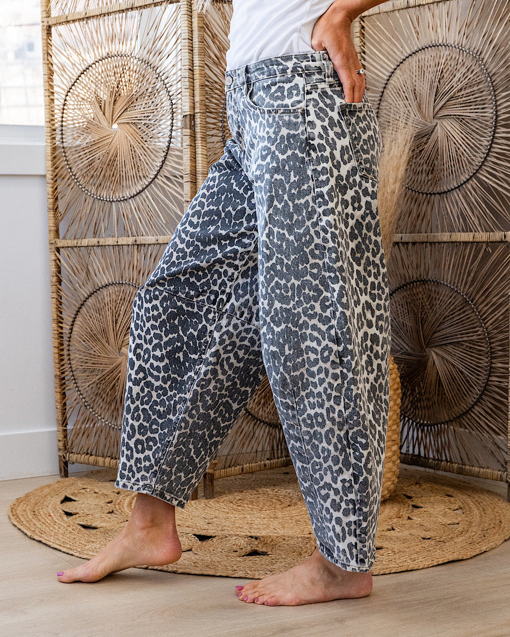 Jeans KanCan tipo barrel con estampado de leopardo EN OFERTA
