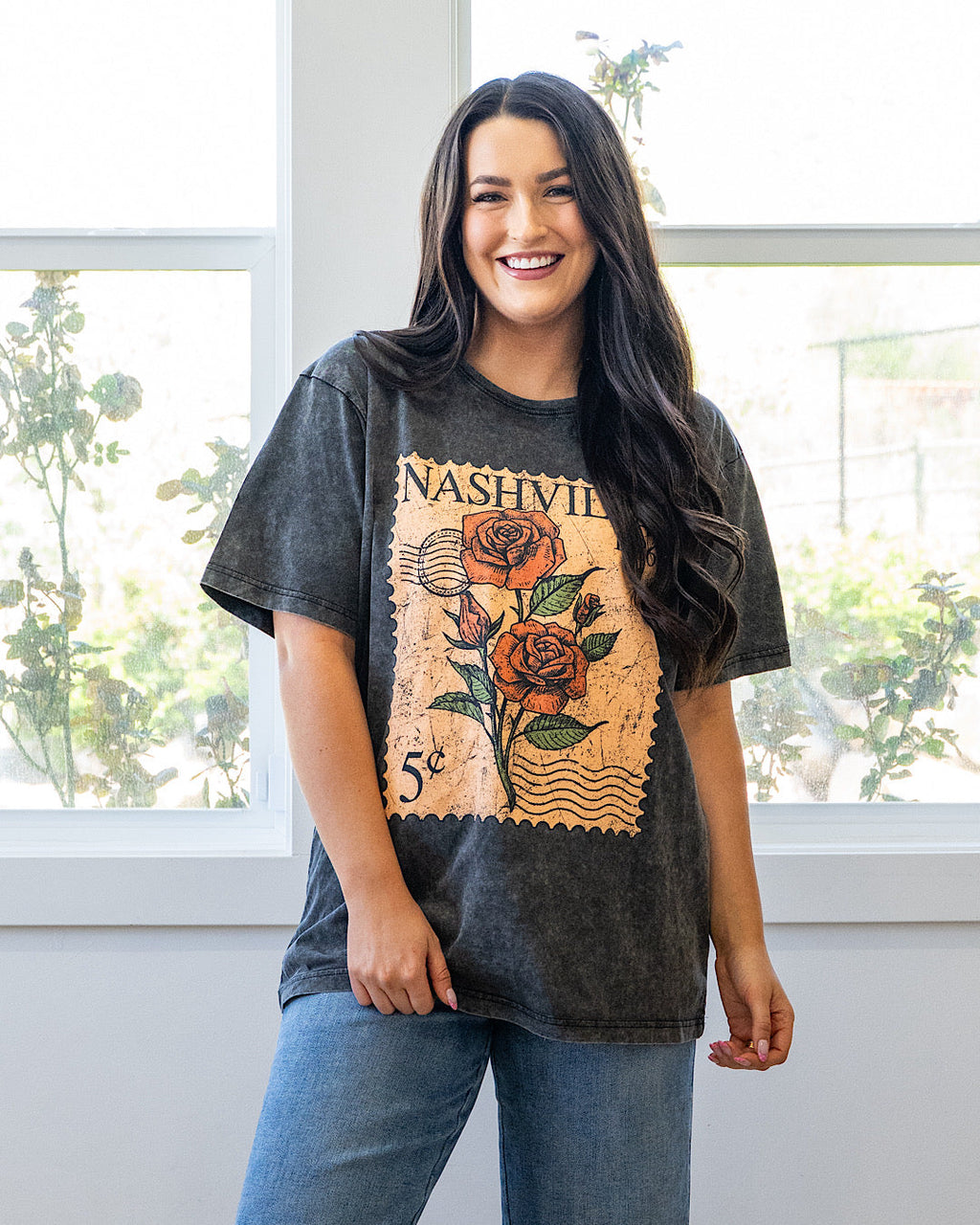 Camiseta negra vintage con sello postal de Nashville