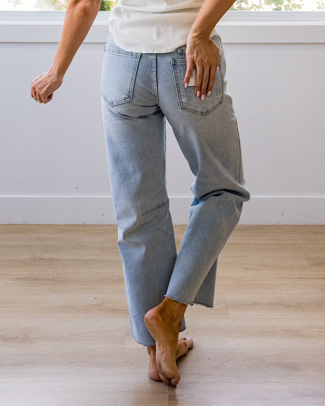 Jeans estilo barril Vervet Lettie en lavado ácido claro