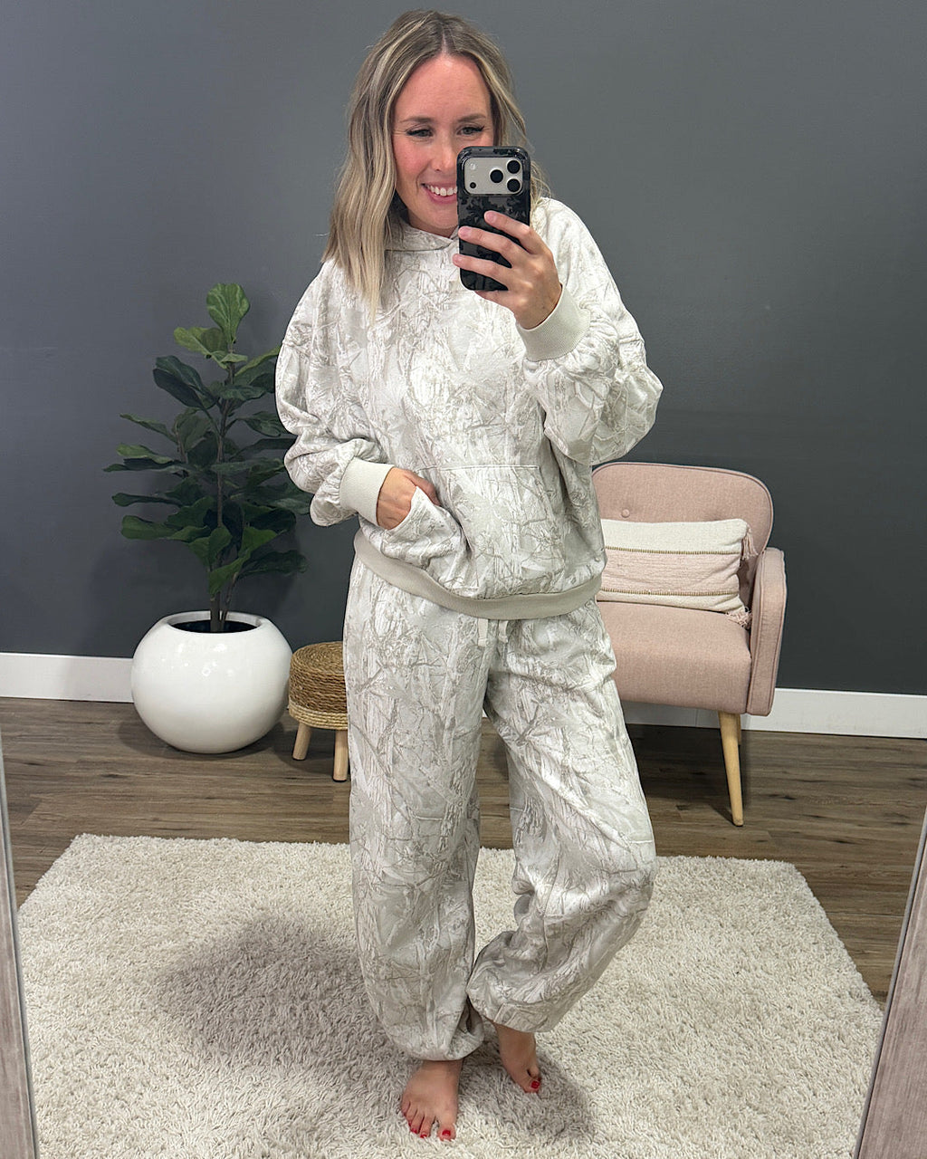 Sudadera con capucha de camuflaje gris