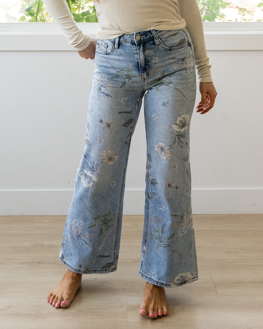 Vaqueros de campana con estampado floral vintage Vervet Kyla