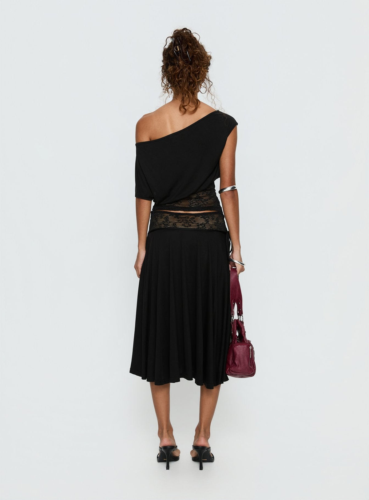 Falda midi de encaje Marienna negra