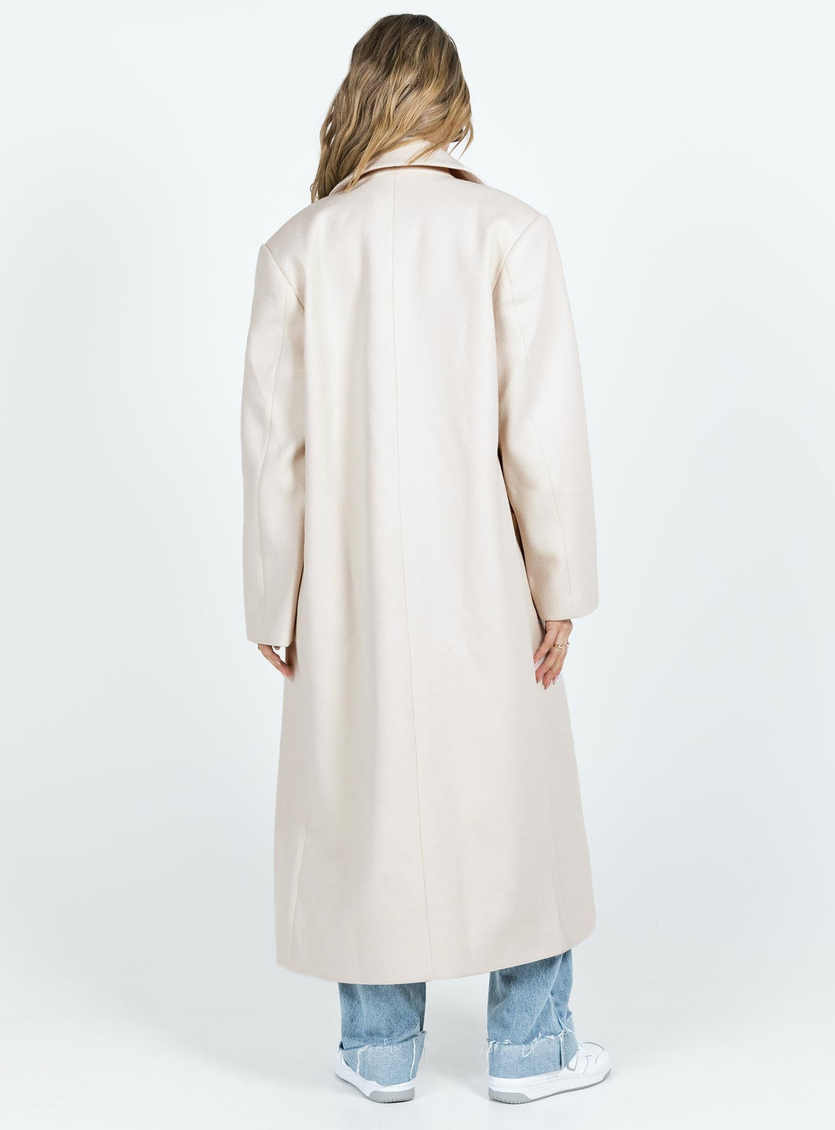 Abrigo Olsen color crema