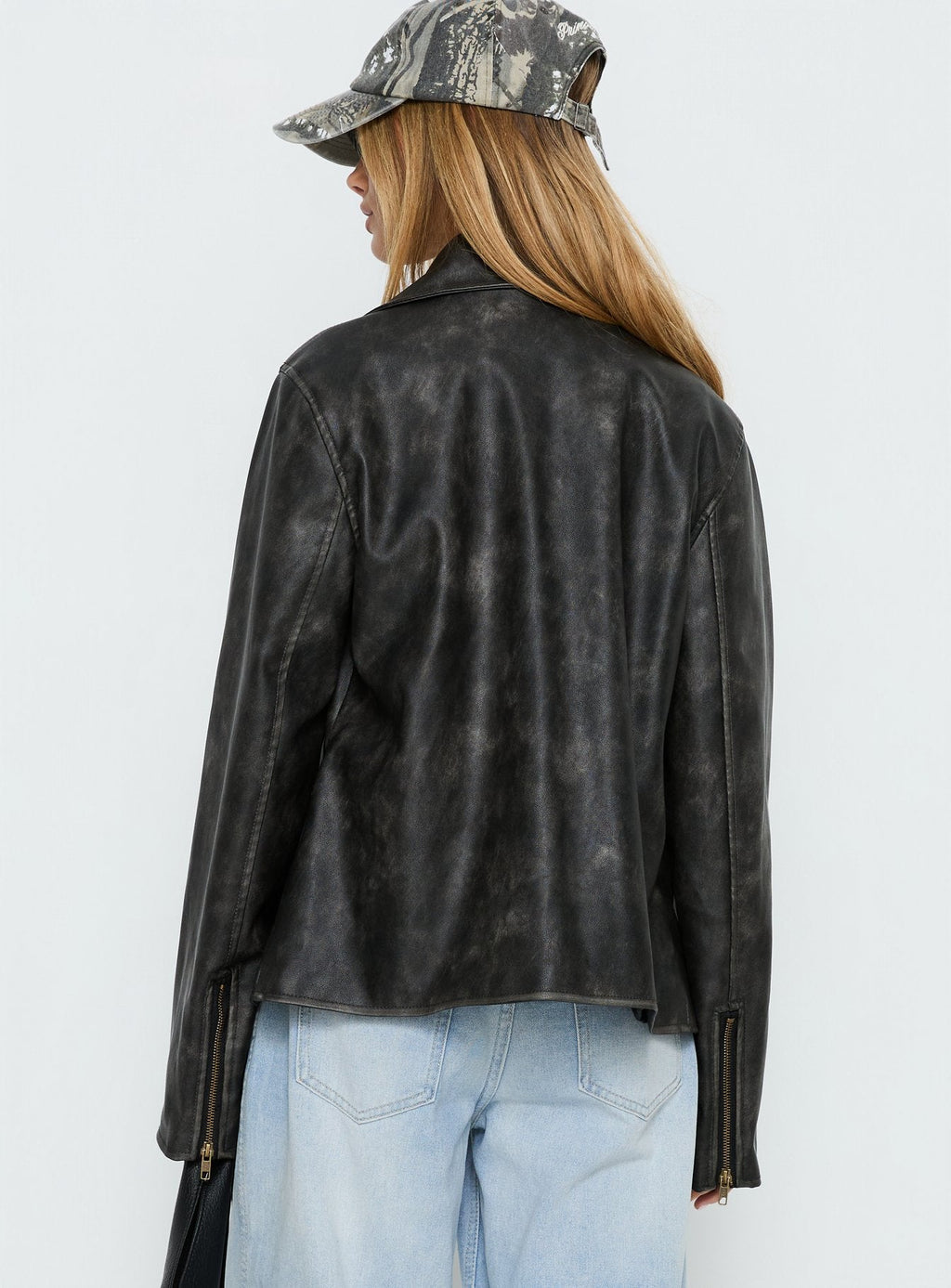 Chaqueta de piel sintética con cuello Vyolette, negro lavado