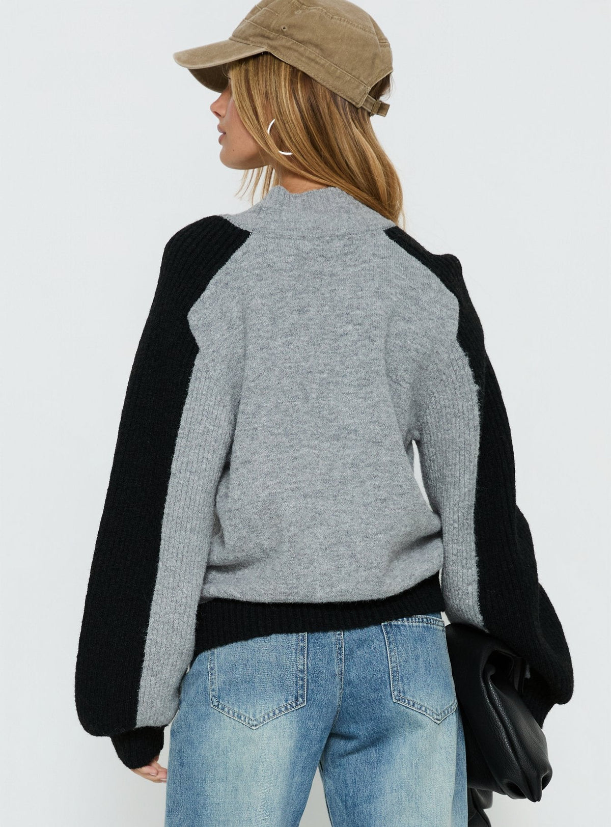 Jersey Asrar Gris / Negro