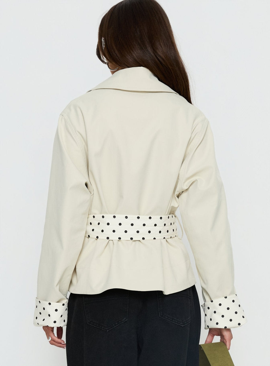 Gabardina corta Meriana beige con lunares