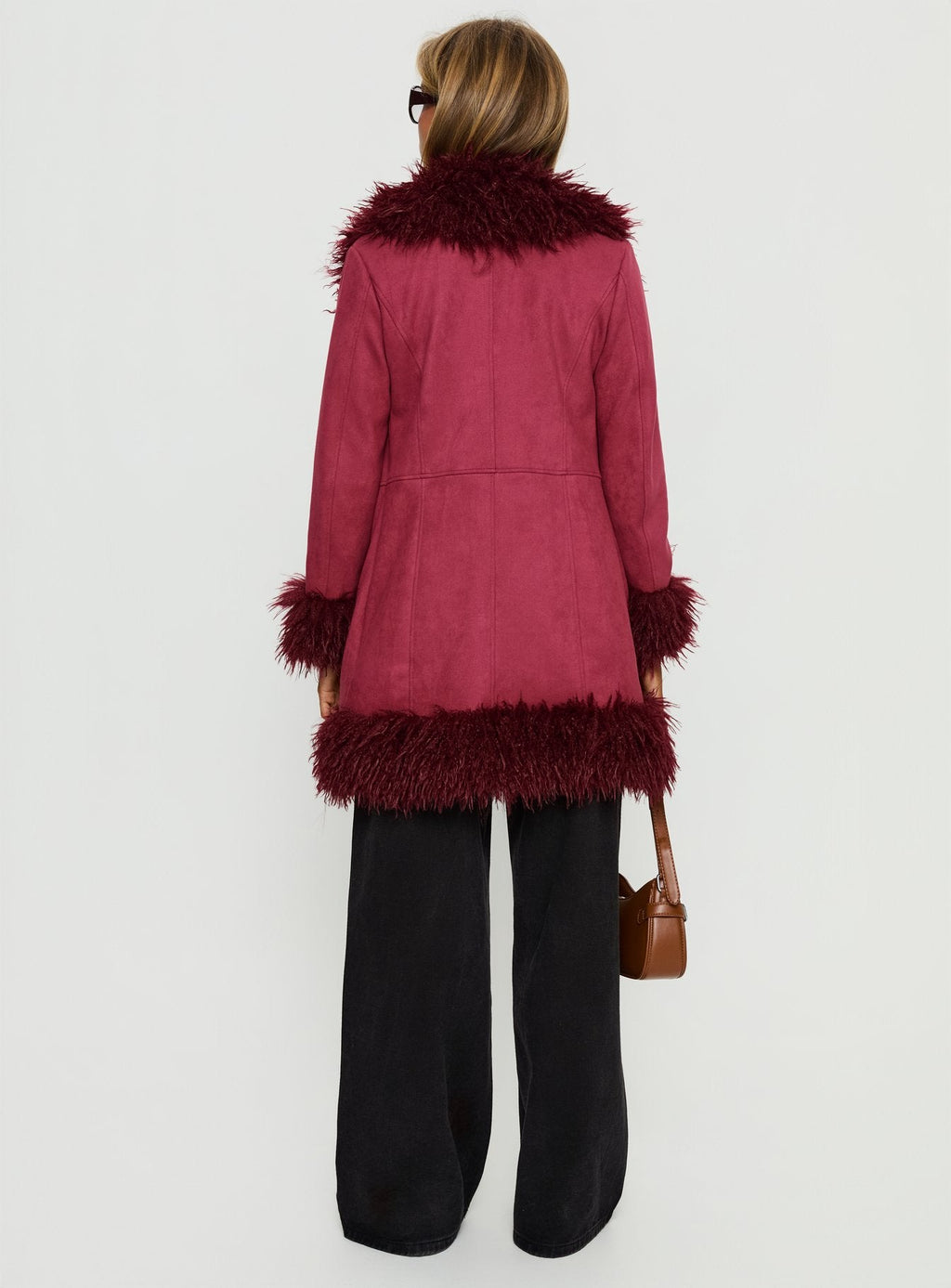 Chaqueta Josefina con detalle de pelo sintético color vino