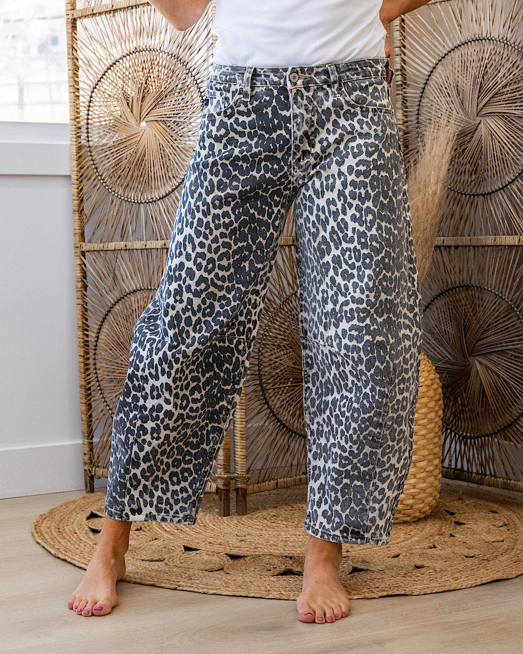 Jeans KanCan tipo barrel con estampado de leopardo EN OFERTA