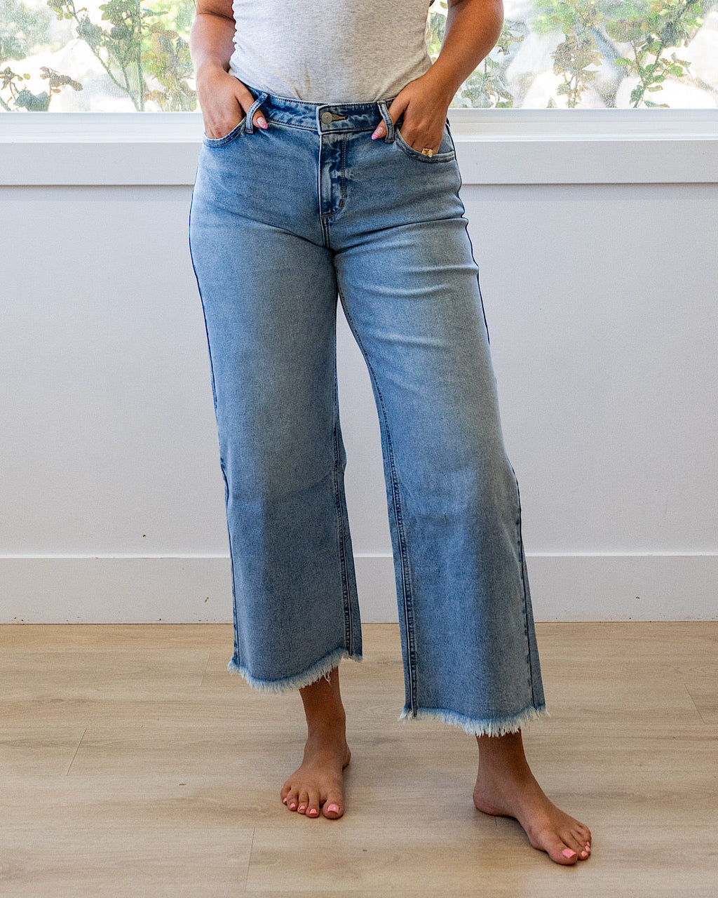 Jeans de pierna ancha Logan Fray Hem de KanCan