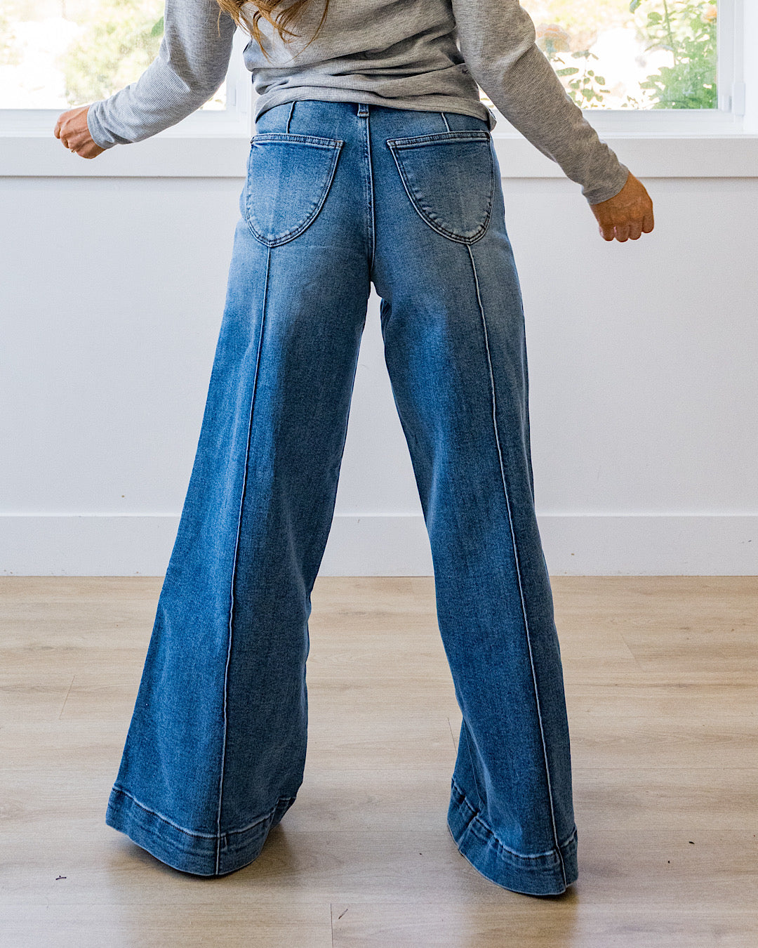 ¡NUEVO! Jeans de pierna ancha con costura frontal Judy Blue Hattie - Cortos, regulares y largos