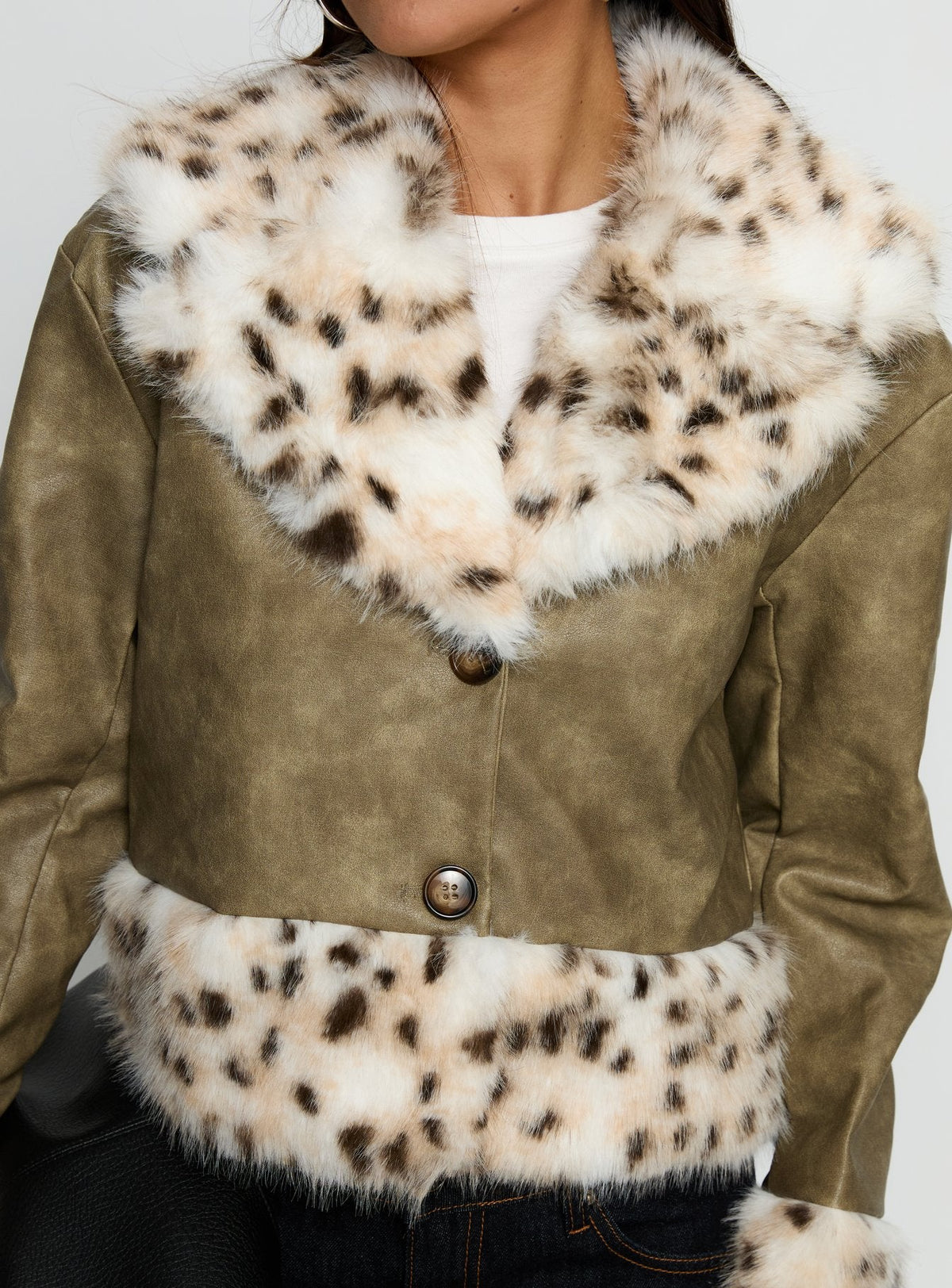 Chaqueta Hiraya con ribete de piel sintética verde vintage