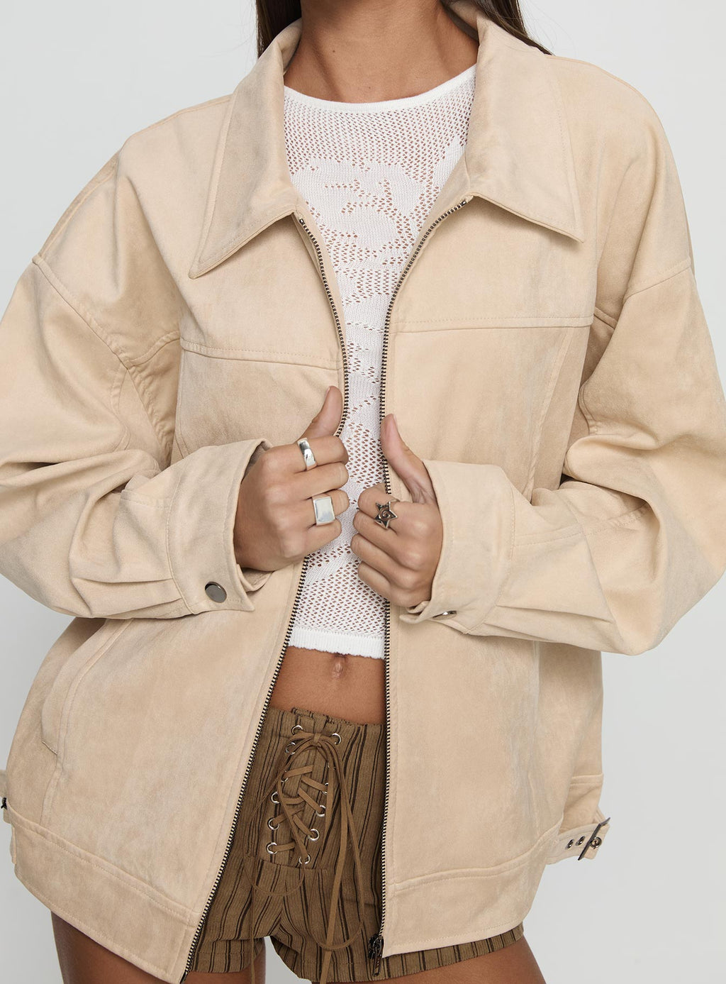 Chaqueta tipo bomber de antelina Goldsmith en color beige