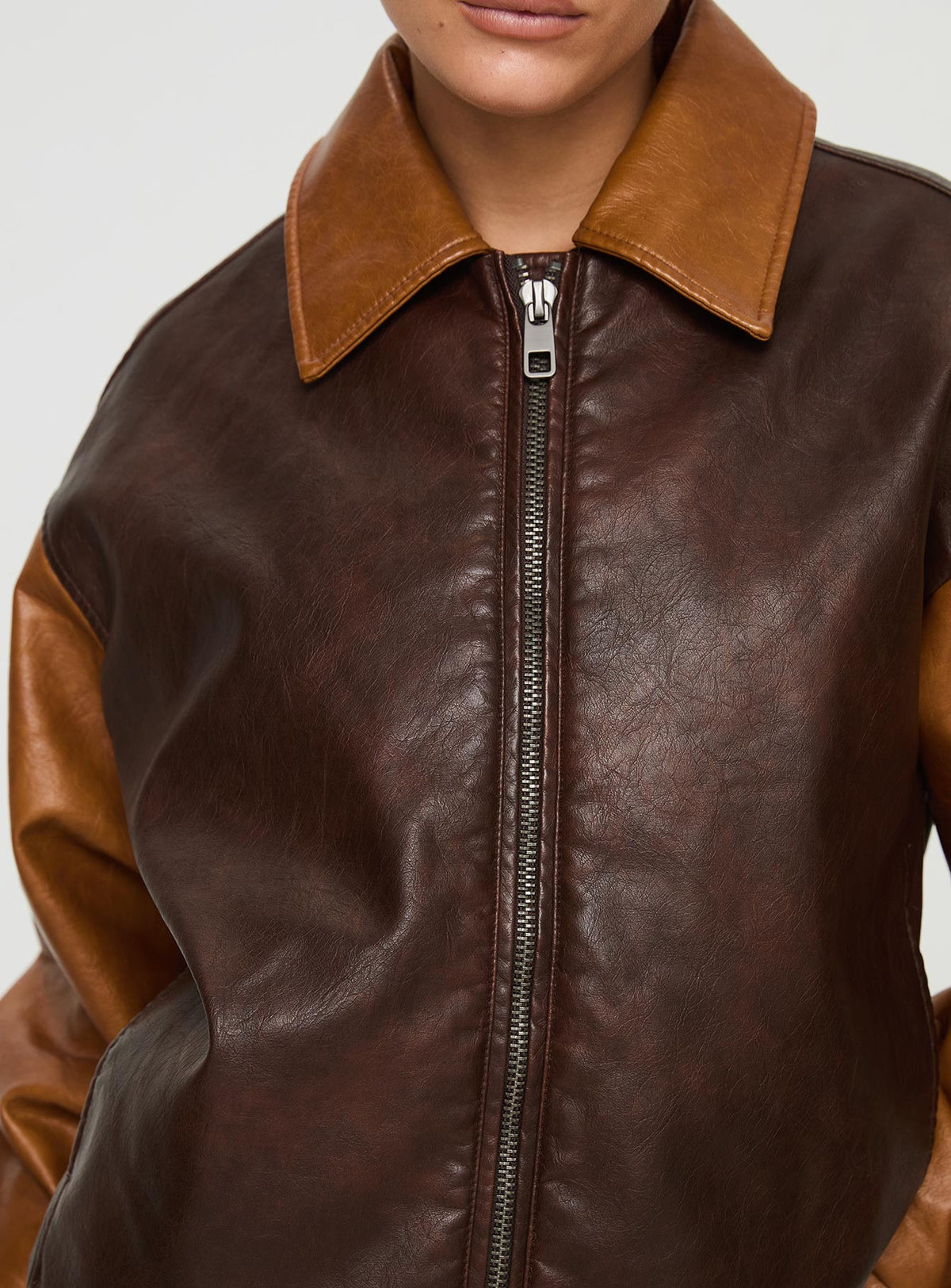 Chaqueta bomber Nirvana color chocolate