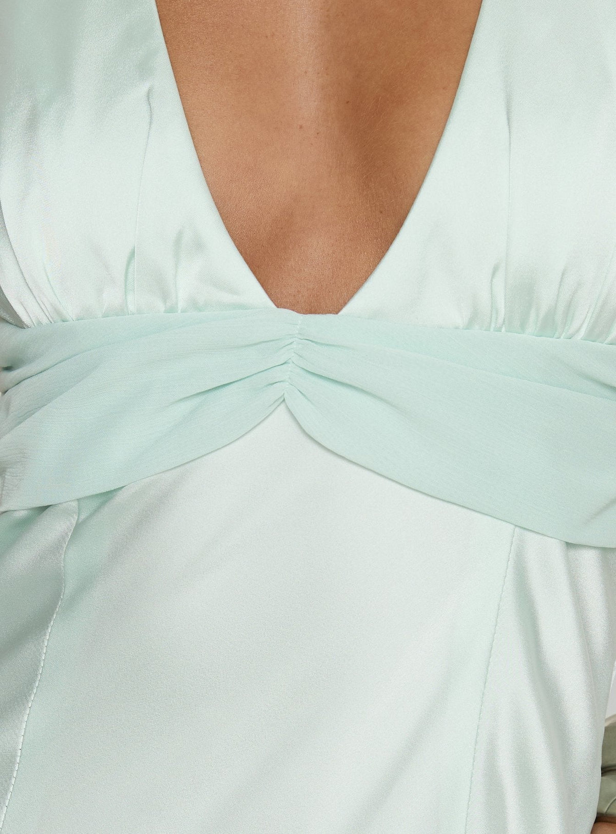 Vestido largo con cuello halter Odyssa, verde menta