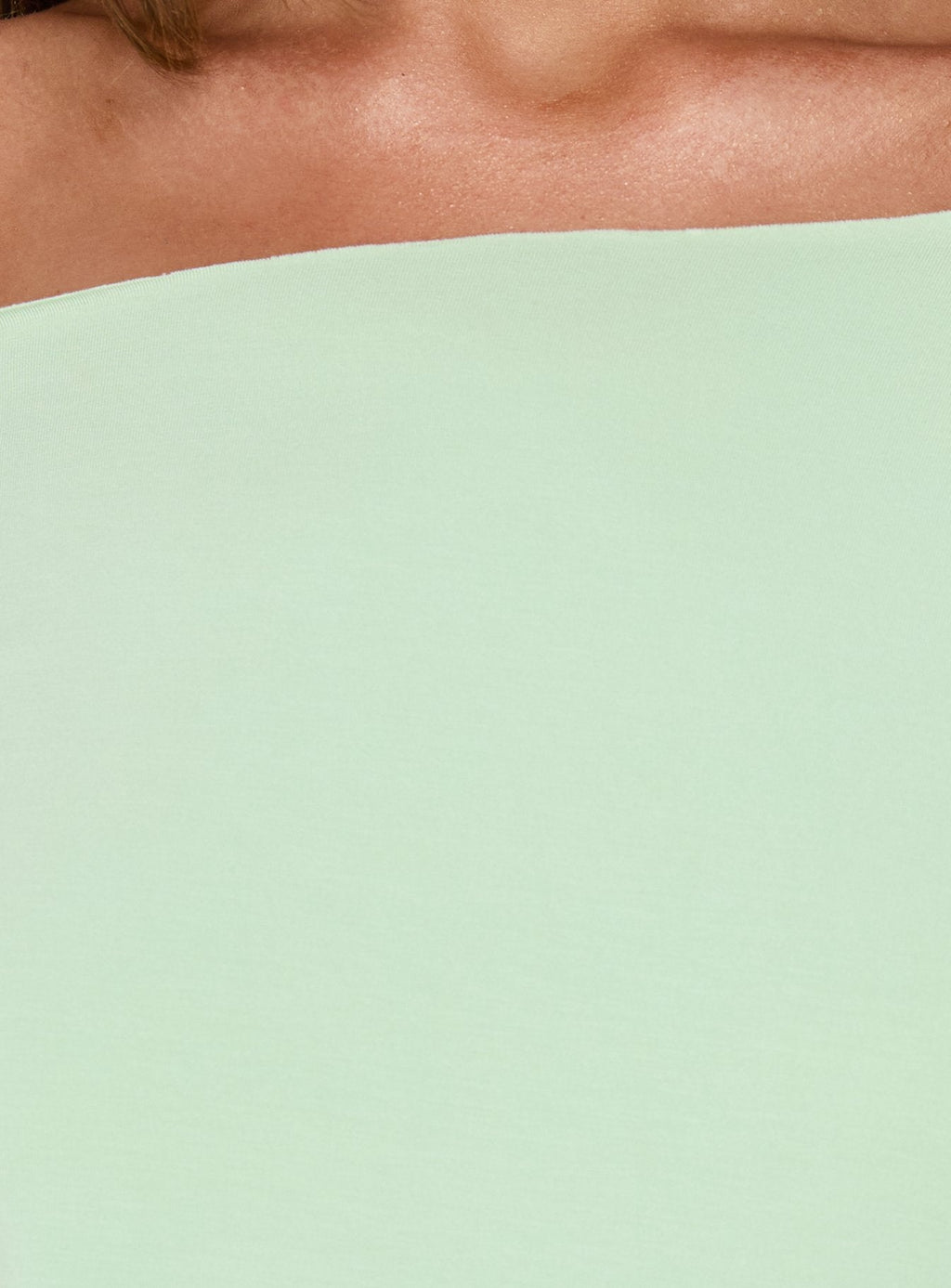 Minivestido drapeado con hombros descubiertos Ashlinn Menta Jalea