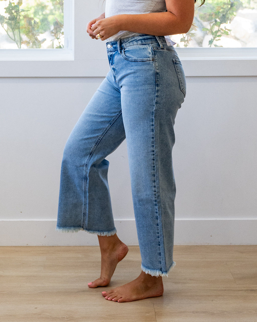Jeans de pierna ancha Logan Fray Hem de KanCan