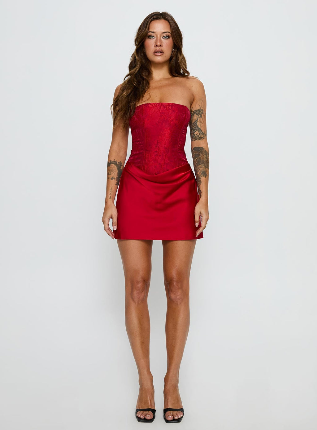 Minivestido drapeado sin tirantes Jenevieve Rojo