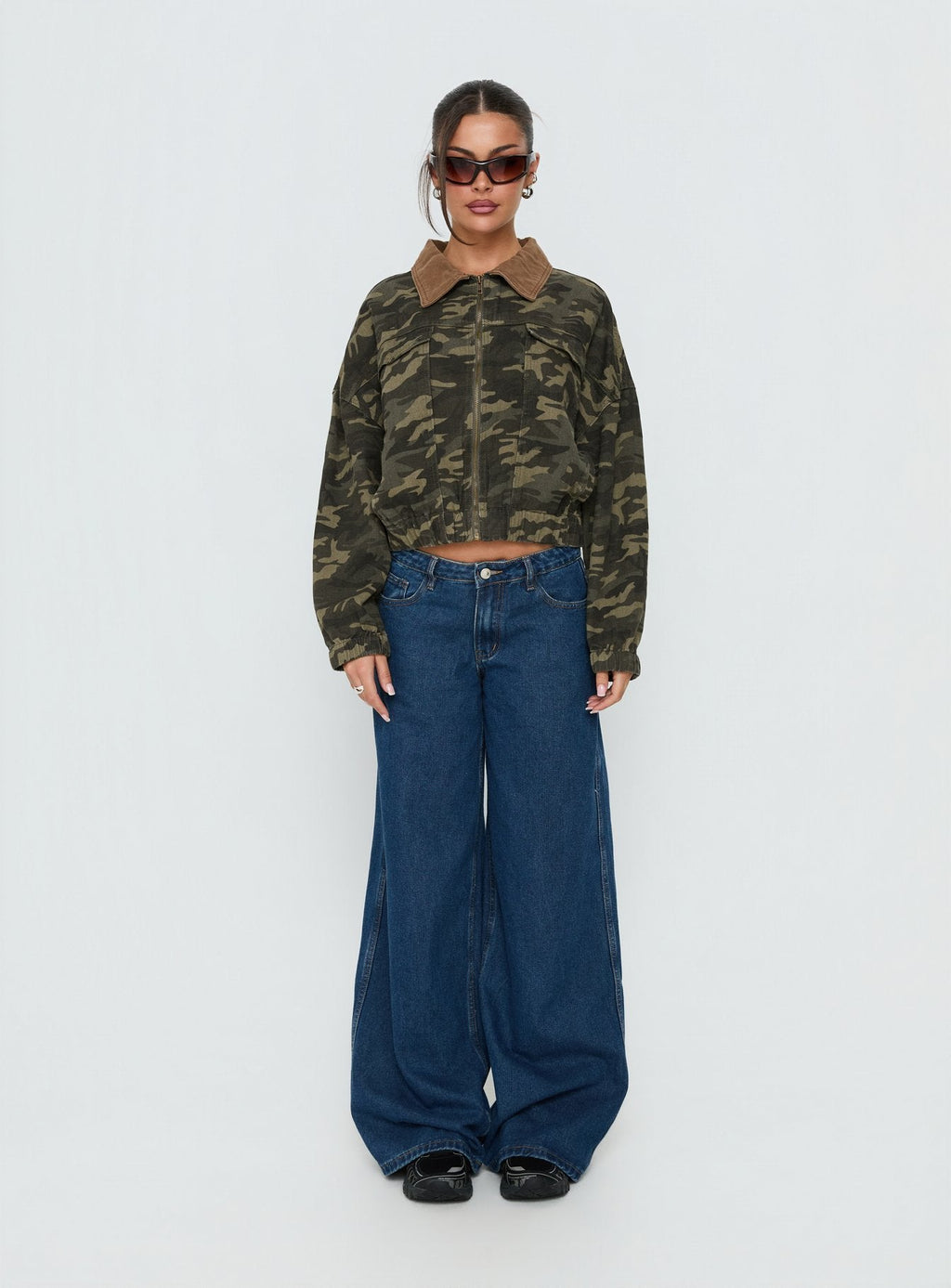 Chaqueta bomber extragrande Ramix con estampado de camuflaje