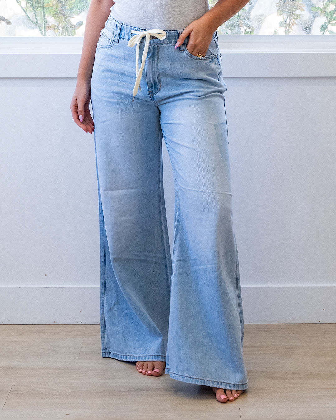 Jeans Palazzo de cintura elástica Holding On de Judy Blue